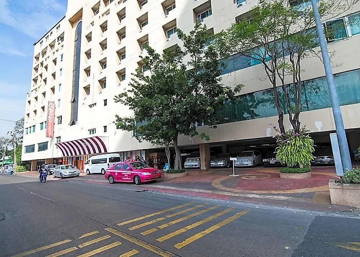 Hip Hotel