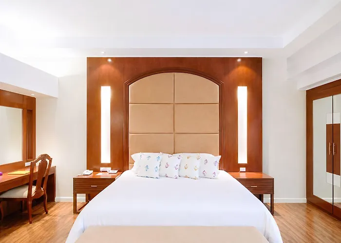 Hip Hotel