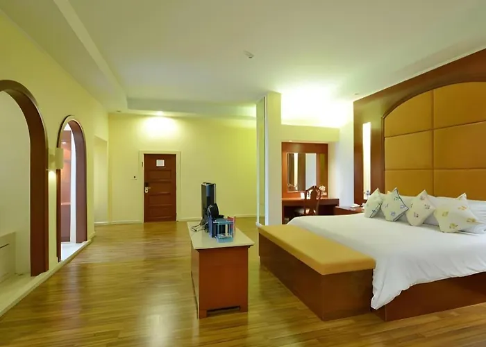 Hip Hotel