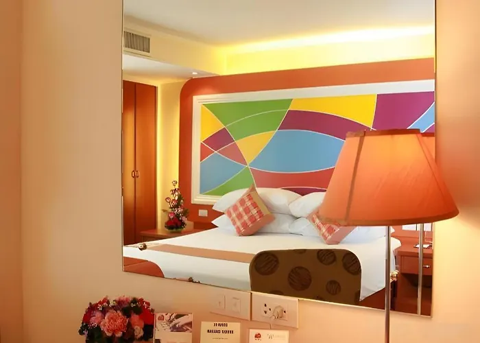 Hip Hotel